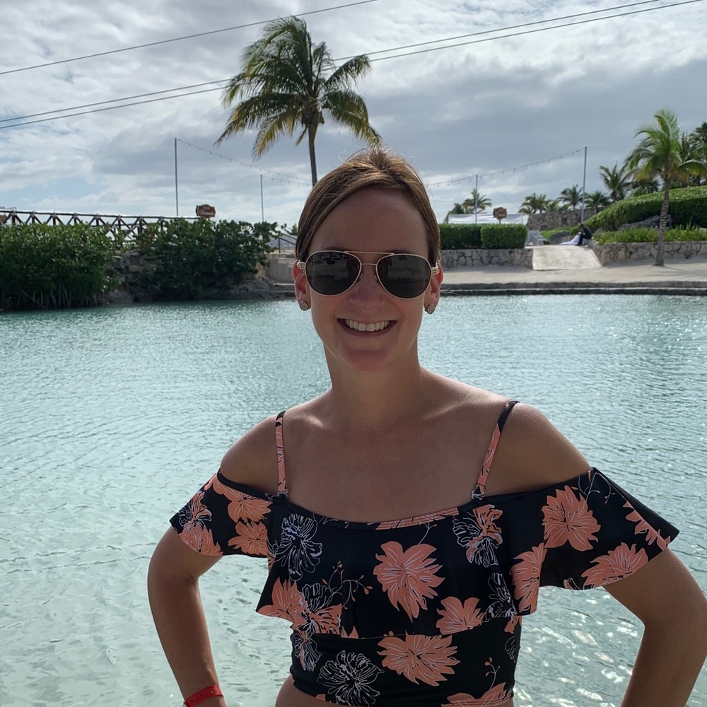 Meet your Posher, Stephanie